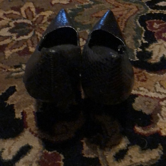 Chinese Laundry  8M - Picture 2 of 6